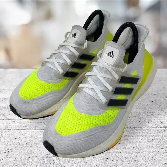 adidas UltraBoost 21 Mens Size 6 Women’s Size‎ 7.5 White Solar Yellow' FZ2929