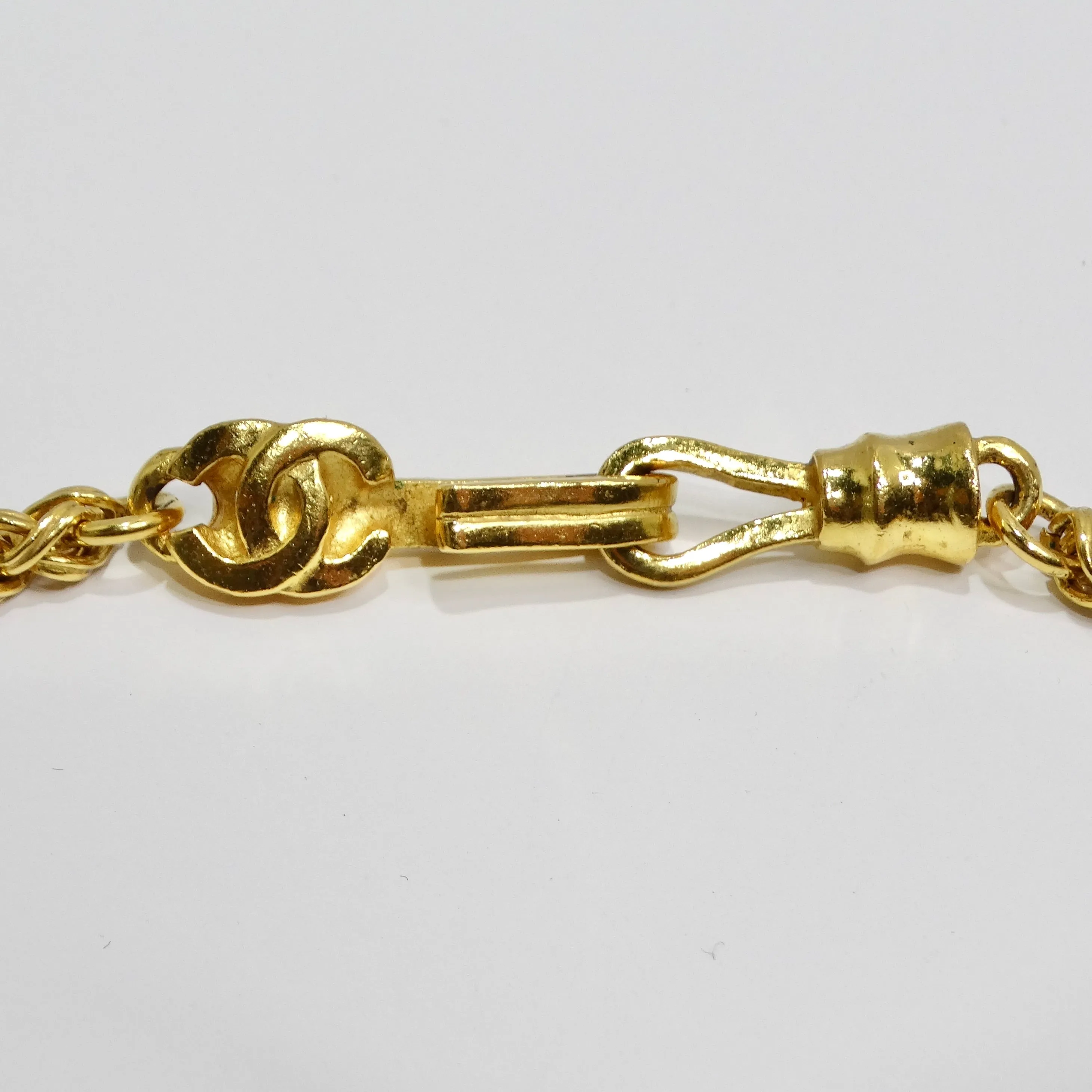 Chanel 1995 Gold Tone Gripoix Glass Pendant Necklace