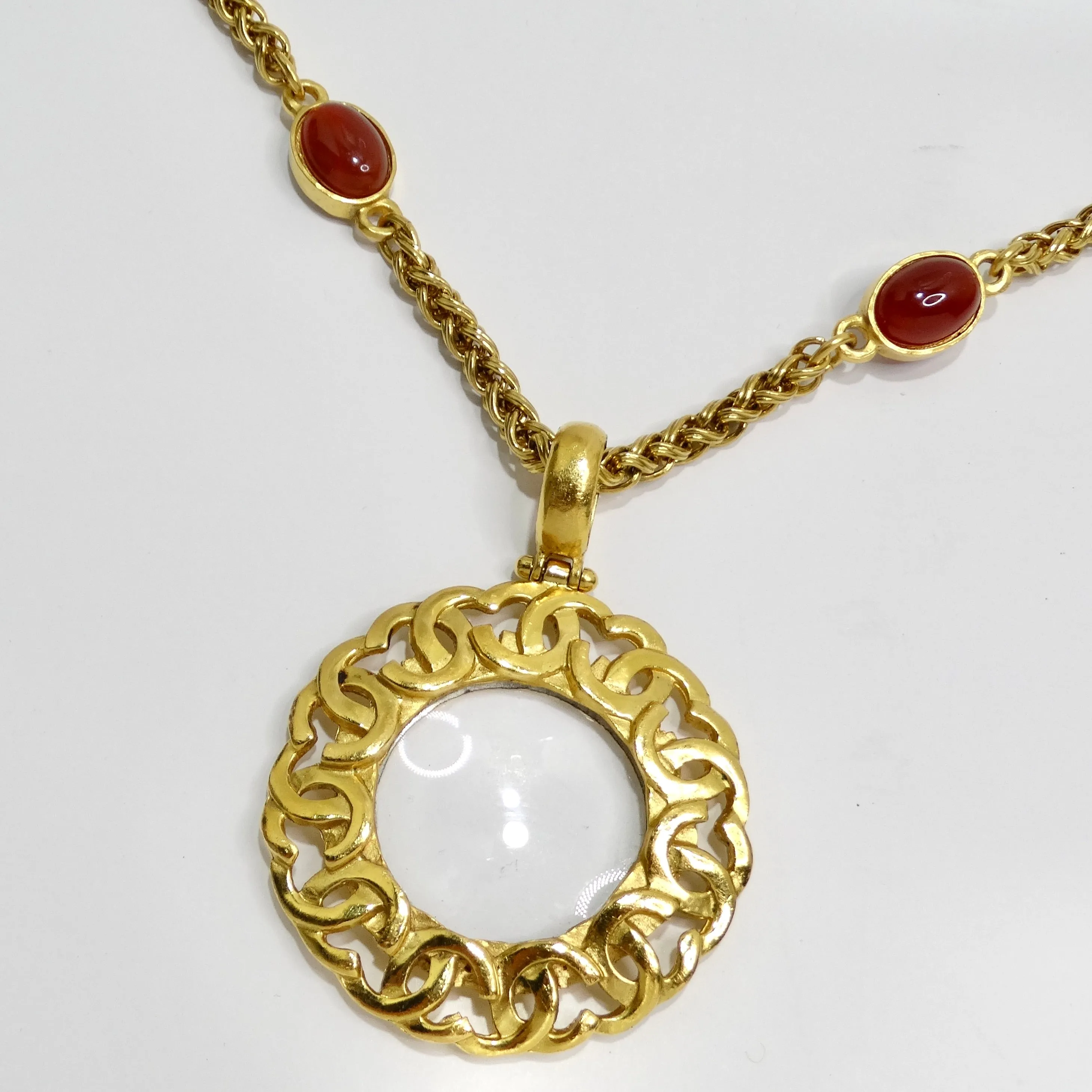 Chanel 1995 Gold Tone Gripoix Glass Pendant Necklace