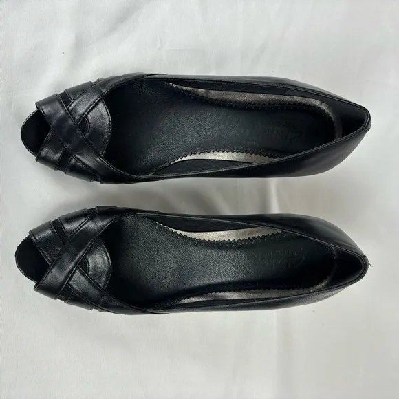 Clarks Artisan Active Air Comfort Peep Toe Pumps Kitten Heels Black Size 7.5