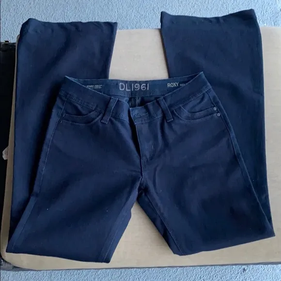 DL1969 Roxy kick flare jeans 360stretch comf sz 26