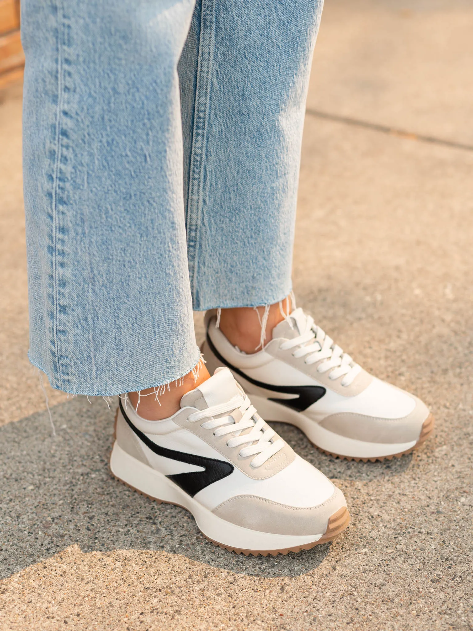 Dolce Vita Bynx Sneaker - White Multi