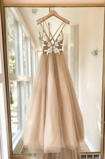 Elegant A-Line Spaghetti Straps Criss-Cross Back Appliqued Bohemian Wedding Dress OHD261