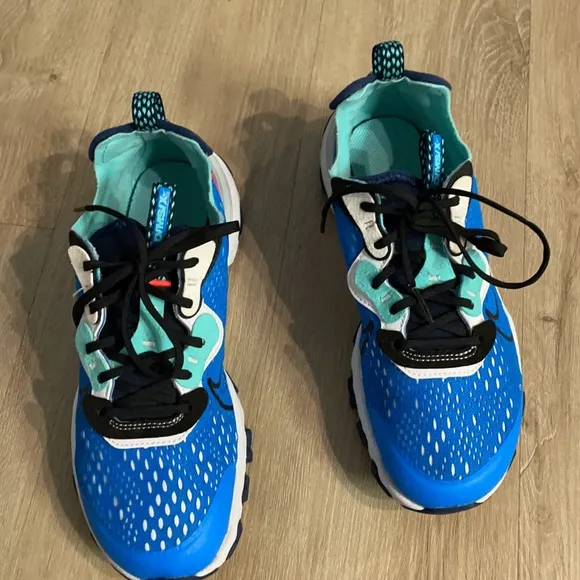 Girls Nike React Vision