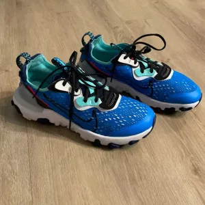 Girls Nike React Vision