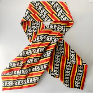 Gucci Sin Chain Print Pleated Neck Scarf in Red and Black