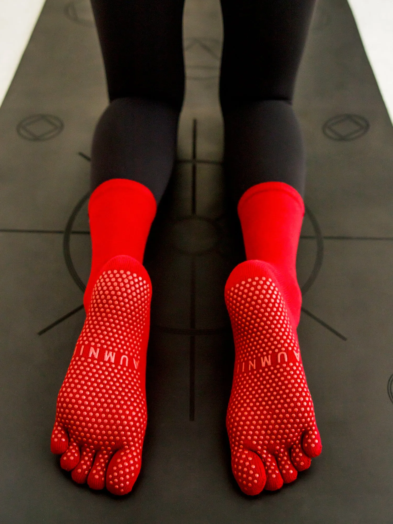 KNEE HIGH FULL TOE YOGA GRIP SOCKS