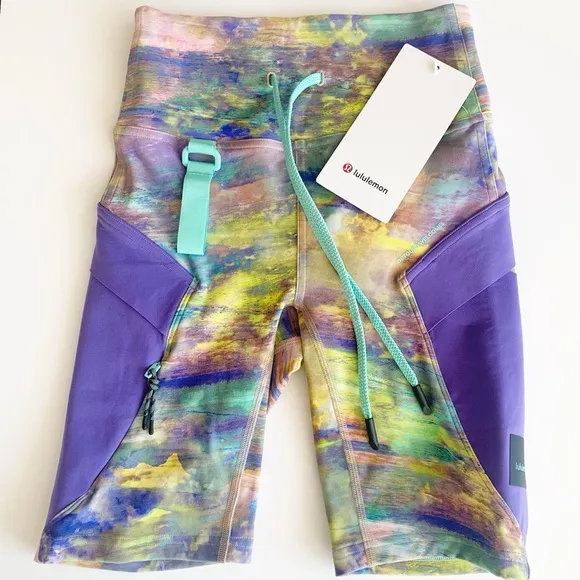 Lululemon Cargo SHR Hiking Short 8&quot; Gym Athletic Athleisure Activewear Size 2