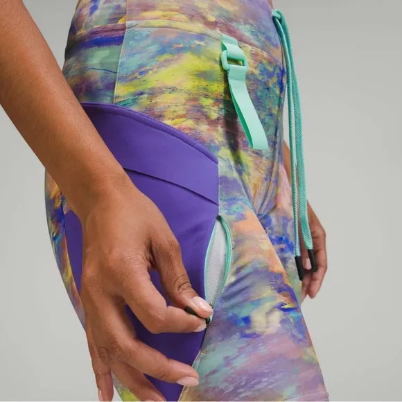 Lululemon Cargo SHR Hiking Short 8&quot; Gym Athletic Athleisure Activewear Size 2