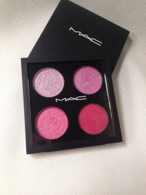 MAC Pressed Pigments QUAD Eyeshadow Kitschmas Pink Pearl Fuchsia Madly Personal