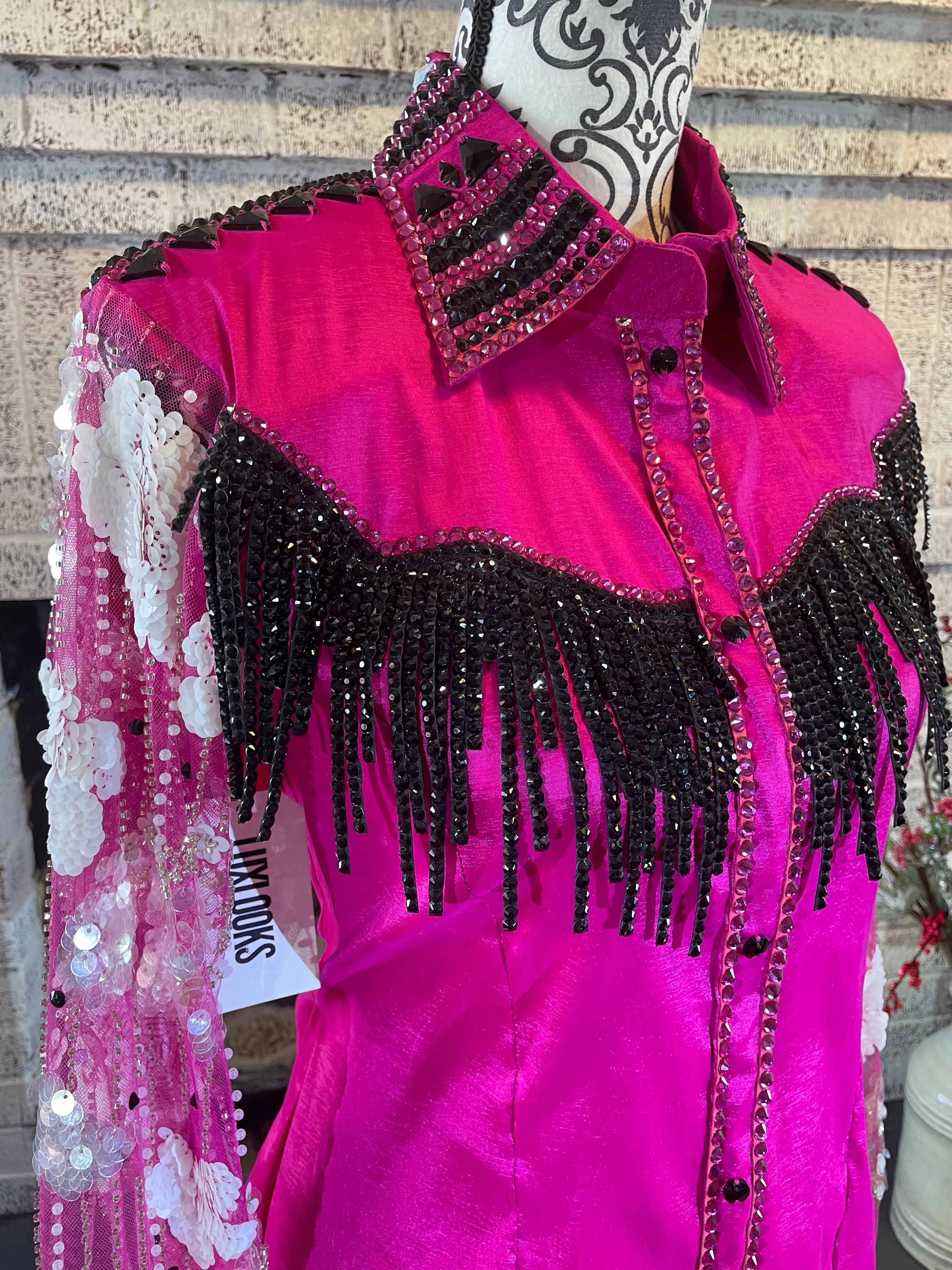 Modern Horsewoman Medium day shirt