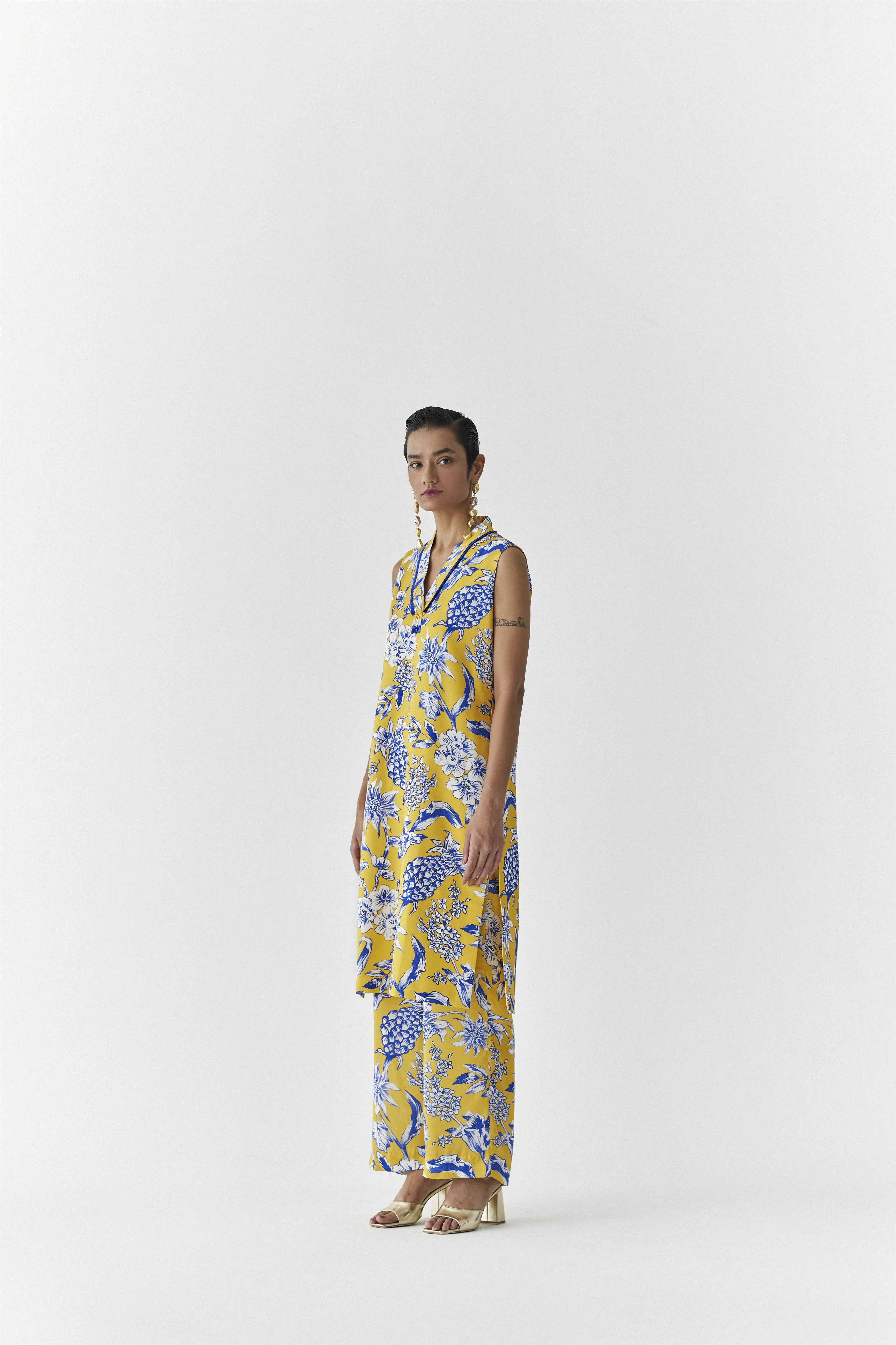 New Season Summer to Fall 2024-Co-ord Kurta Pants Vegan Silk yellow Blue Pinepple Print-Studio Rigu-Fashion Edit Amazonico