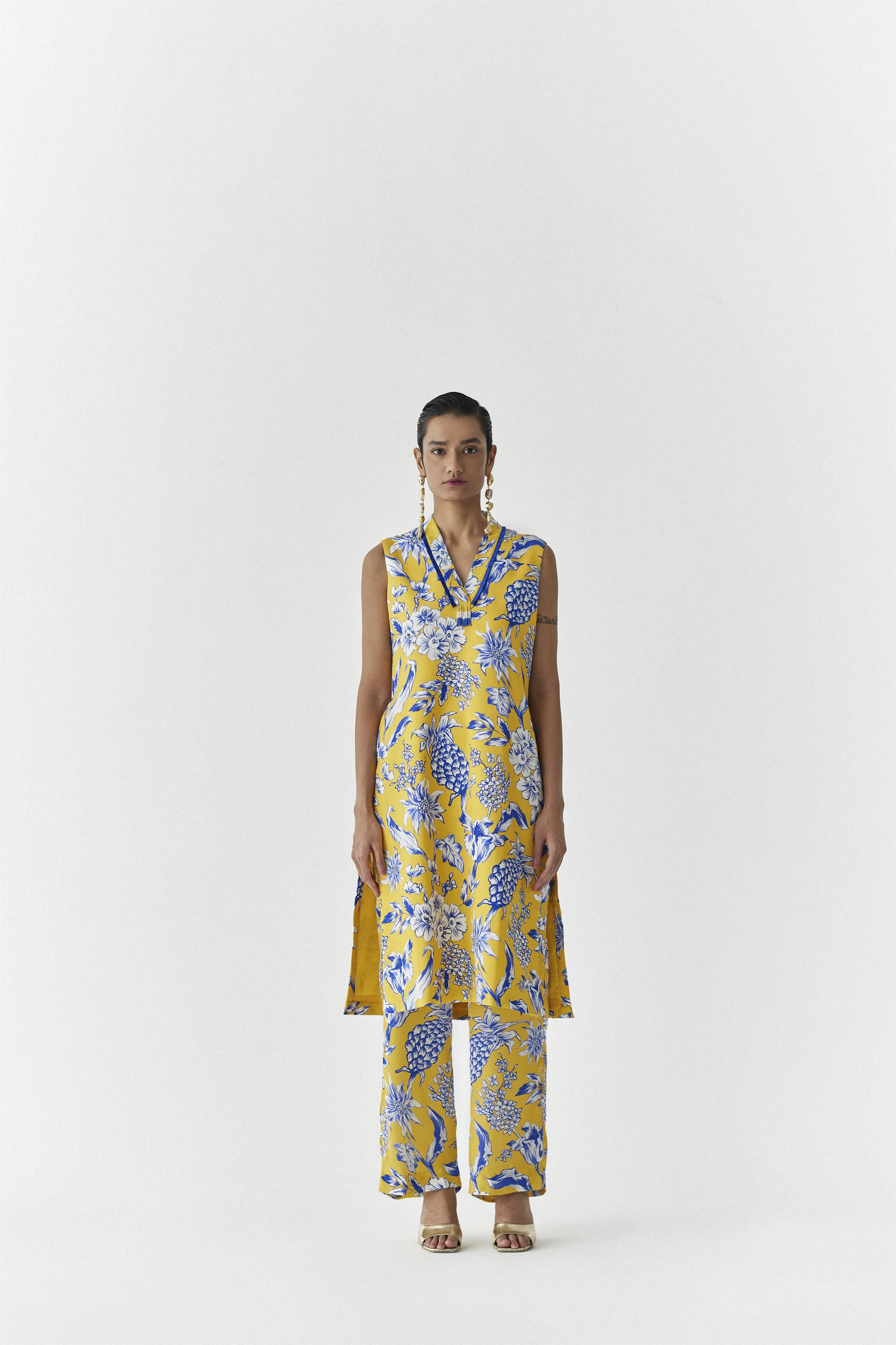 New Season Summer to Fall 2024-Co-ord Kurta Pants Vegan Silk yellow Blue Pinepple Print-Studio Rigu-Fashion Edit Amazonico