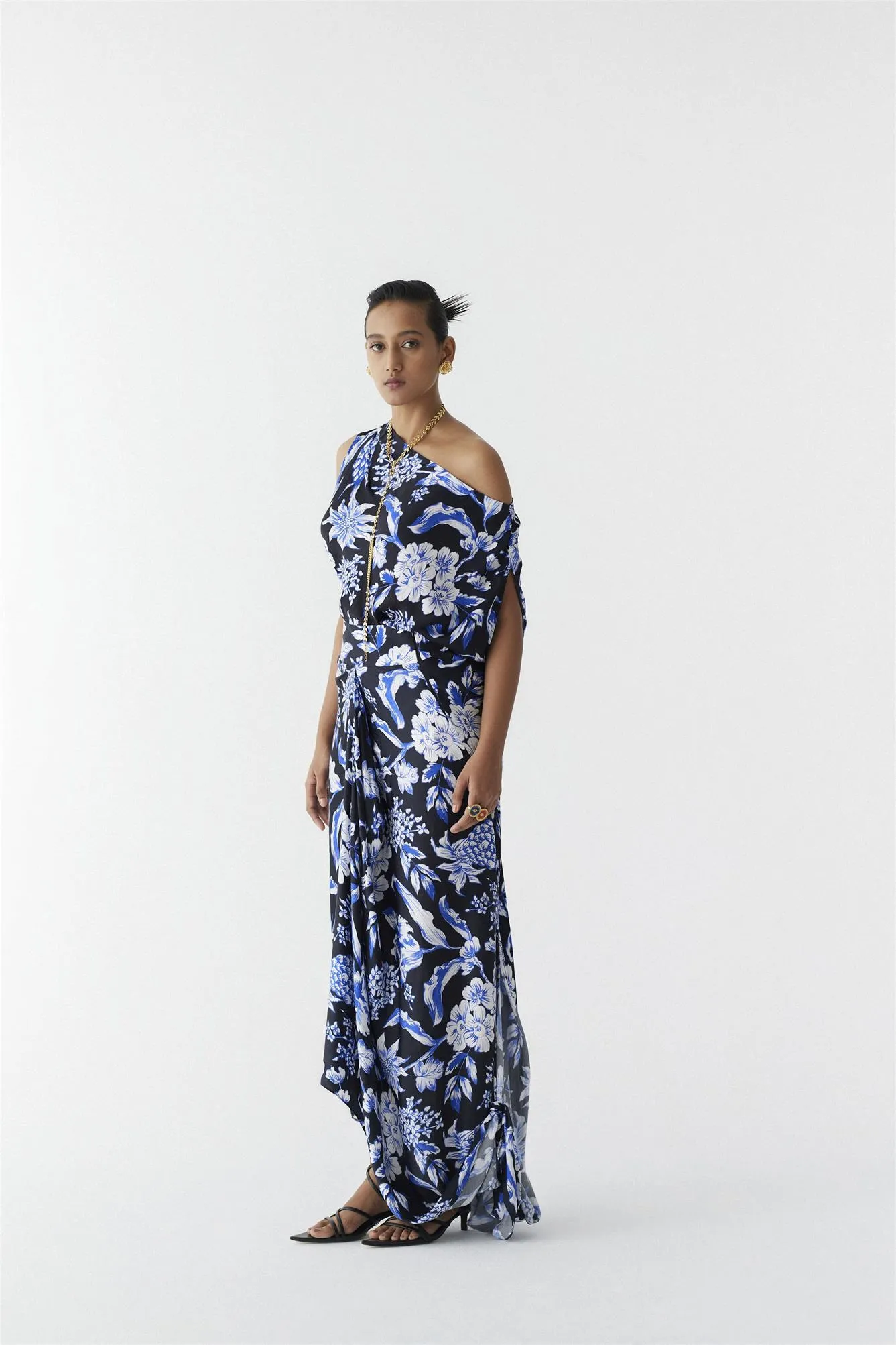 New Season Summer to Fall 2024-Co-ord Top Knot Skirt Vegan Silk Black Blue Pineapple Print-Studio Rigu-Fashion Edit Amazonico