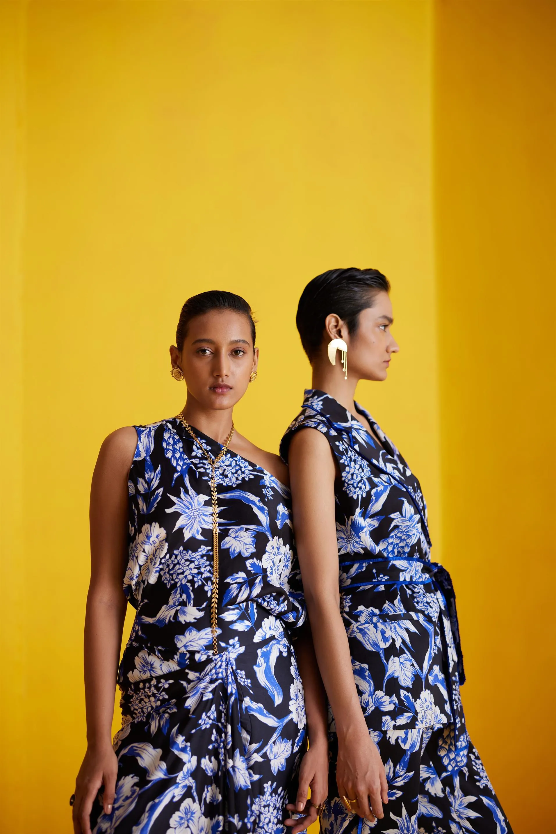 New Season Summer to Fall 2024-Co-ord Top Knot Skirt Vegan Silk Black Blue Pineapple Print-Studio Rigu-Fashion Edit Amazonico
