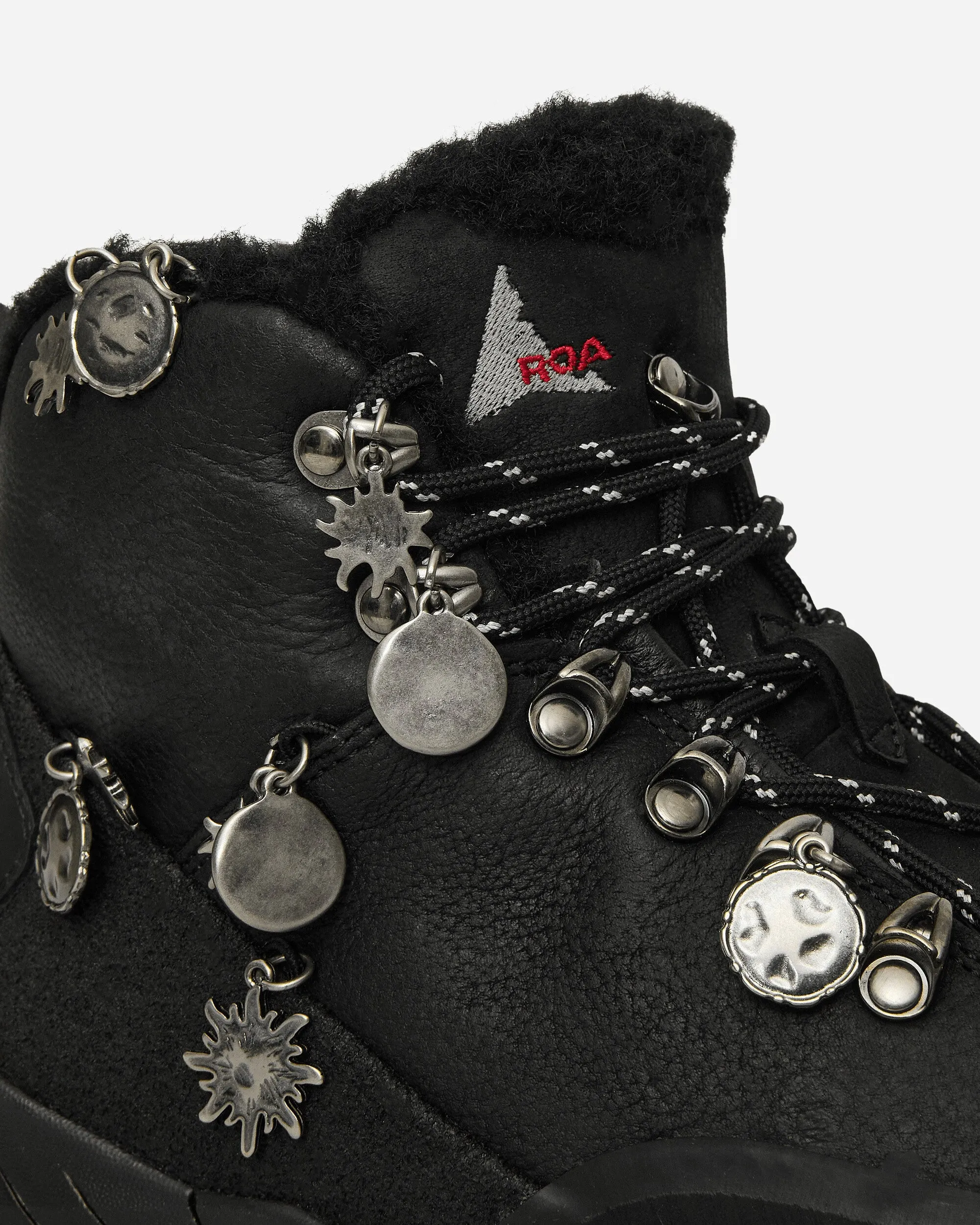Nightfall Medallion Andreas Boots Black