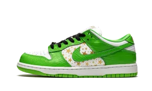 Nike SB Dunk Low "Supreme - Stars" Green