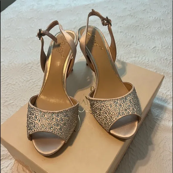 NWOT Jewel Badgley Mischka - Champagne satin jeweled heels.