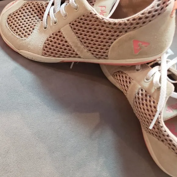 Plae Prospect Unisex Youth Sneaker in Blush  Size 2.5