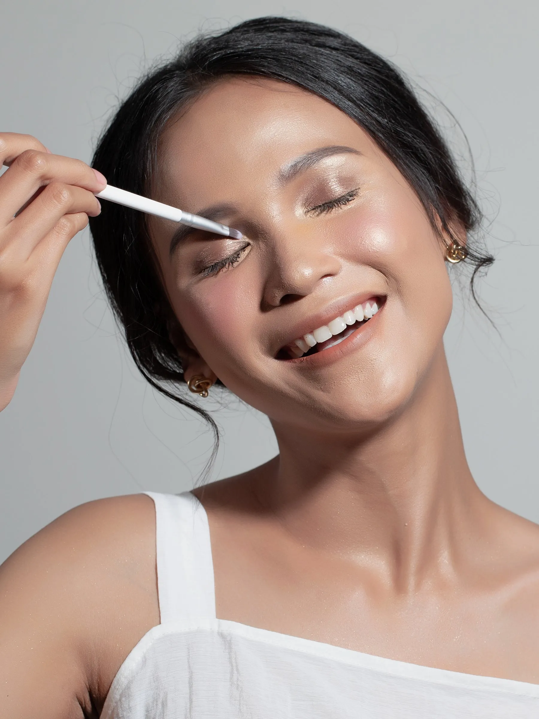 POINTED CREASE BRUSH