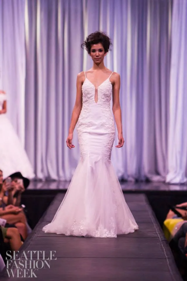 Sample Sale/ Spaghetti Strap Mermaid Wedding Dress With Bare Back (#PB088)