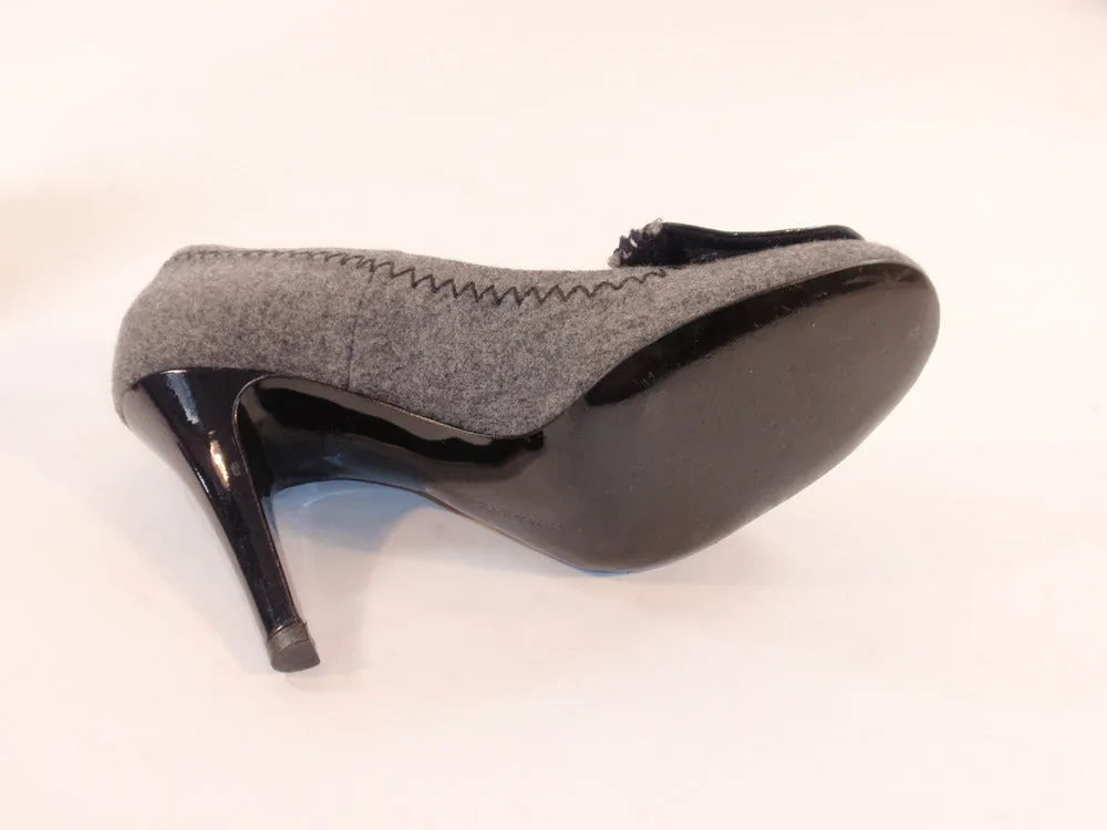 STELLA MCCARTNEY Grey Wool Heels with Flower and Patent Leather Detail Size 5