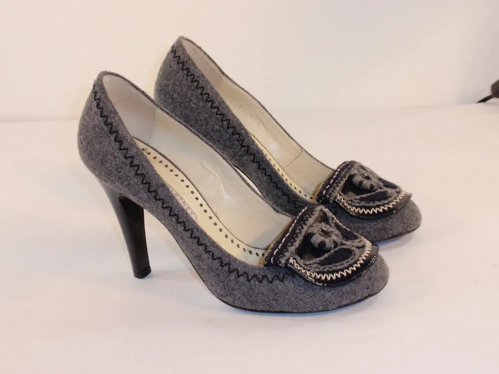 STELLA MCCARTNEY Grey Wool Heels with Flower and Patent Leather Detail Size 5