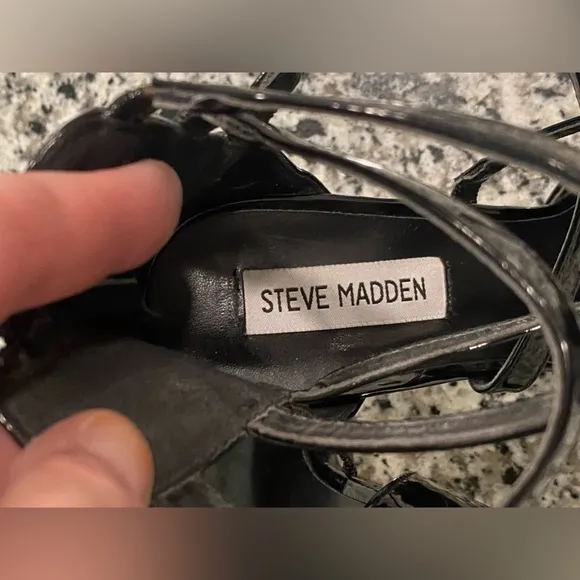 Steve Madden Strappy Patent Black High Pointed Heels like new