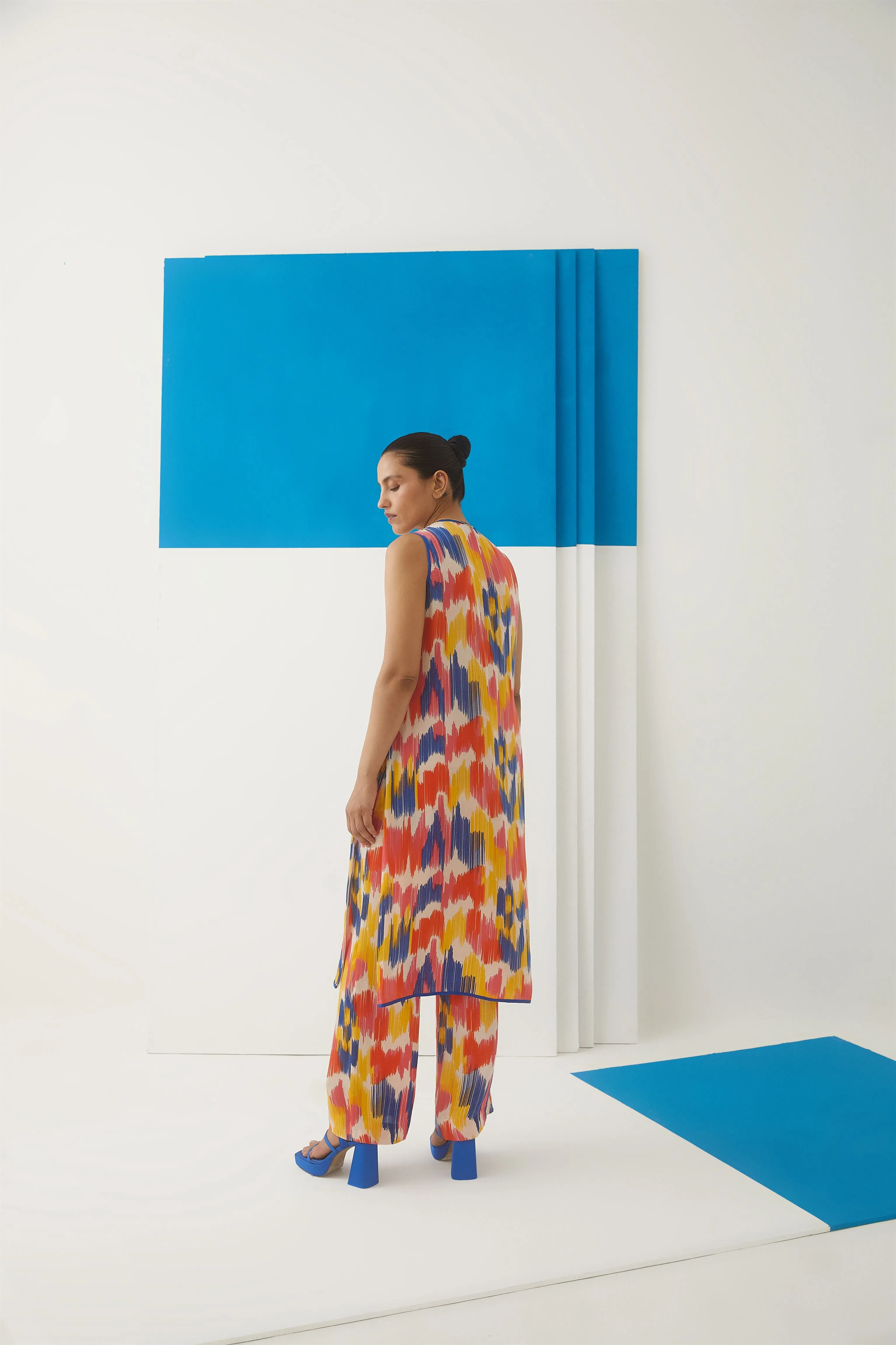 Studio Rigu Kurortnyy Ikat Kurta With Trousers Digital Print Vegan Silk Arcadia Collection