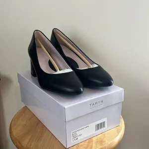Taryn Rose Good Rochelle Napa Black Block Heels NWT 11M Pump Classic Pointed