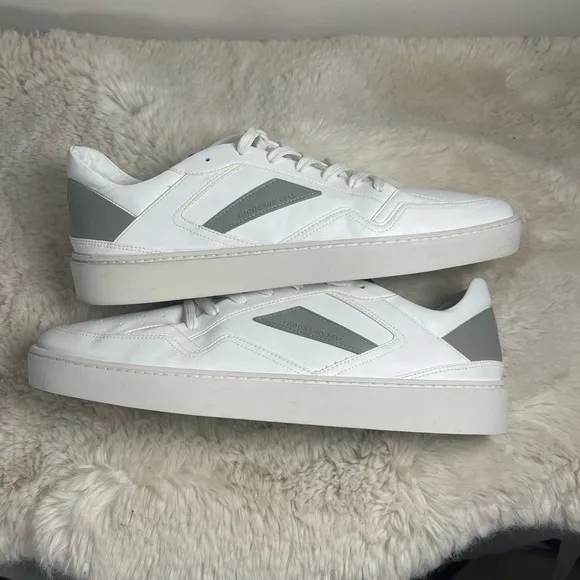 Thousand Fell Court Sneaker
