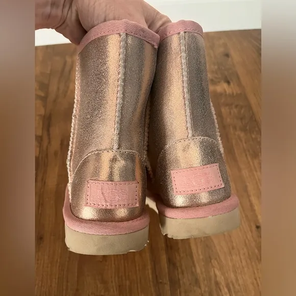Uggs pink metallic glitter little girls toddler size 10 shoes boots