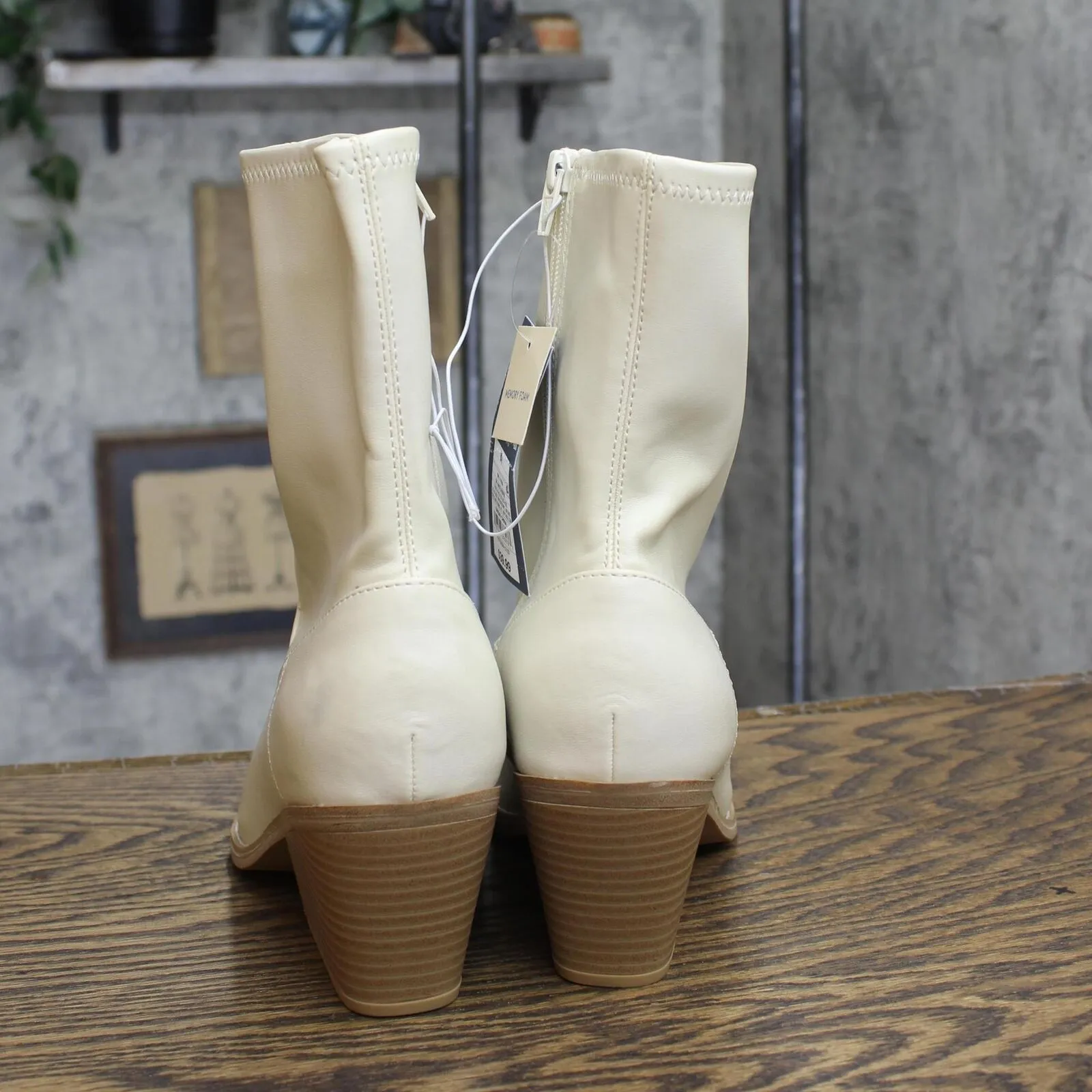 Universal Thread Women's Aubree Ankle Boots 88375051 Off-White Ivory 8.5M