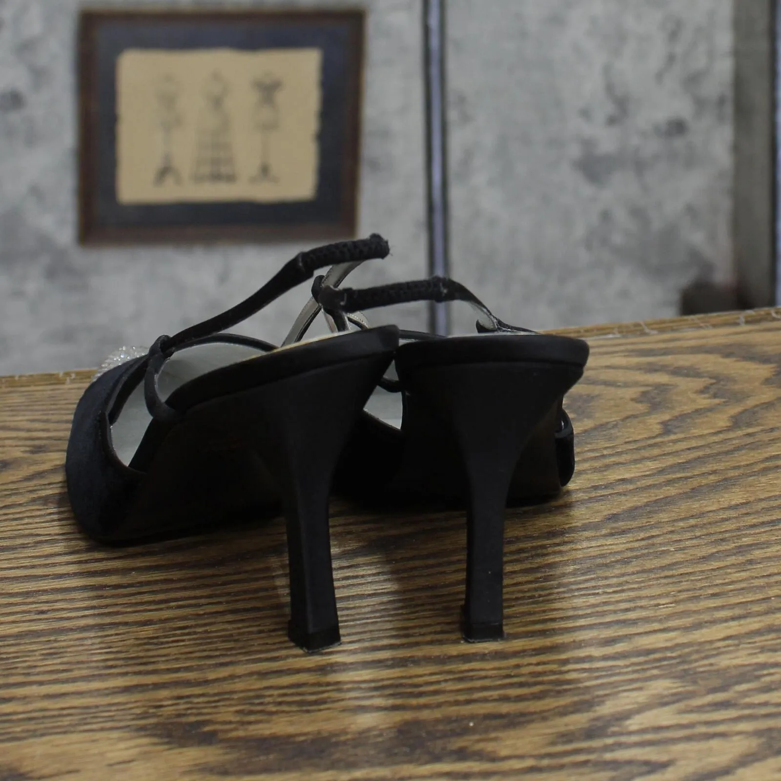 Valerie Stevens Womens Vintage Rhinestone Pointed Toes Velvet Heels Black 6.5M