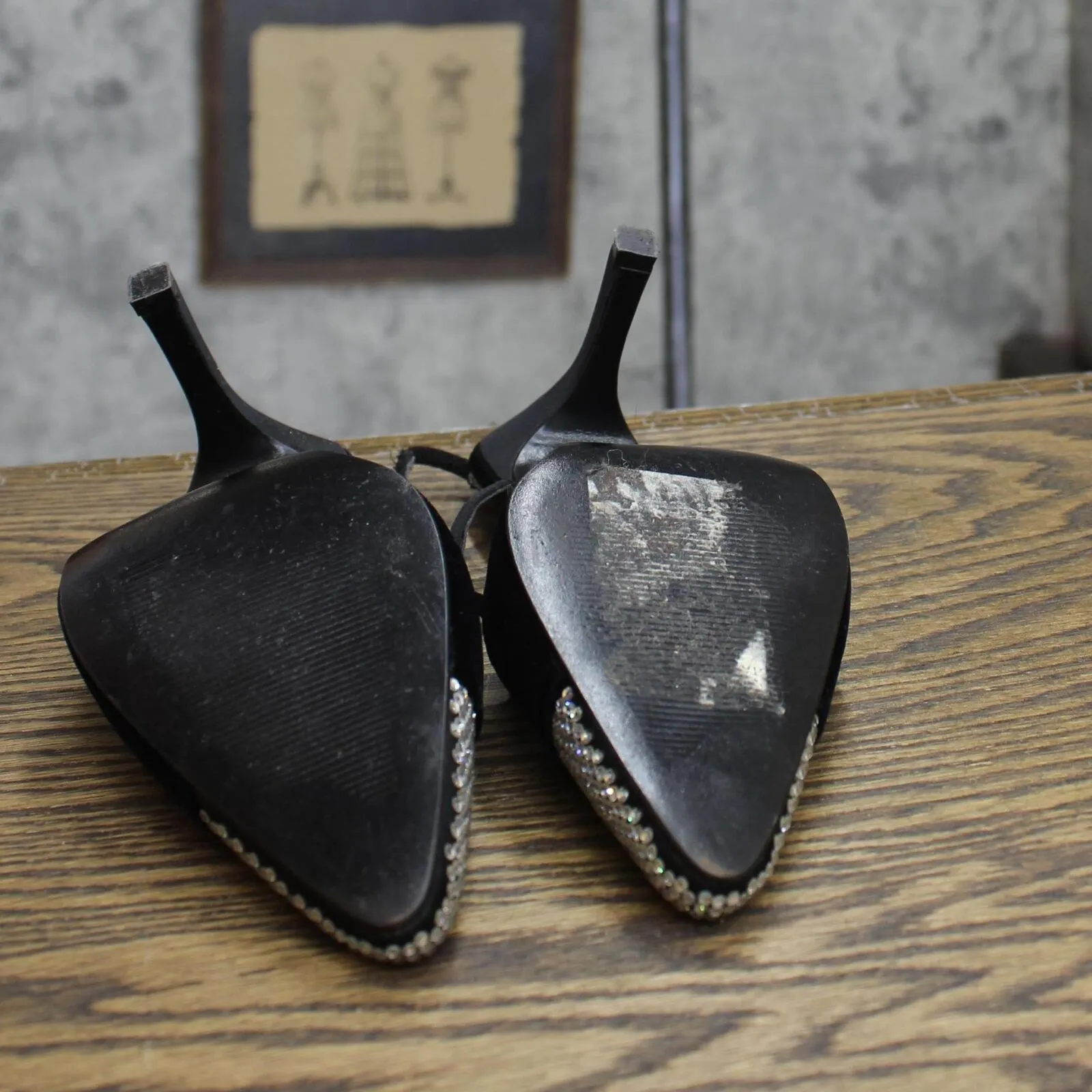 Valerie Stevens Womens Vintage Rhinestone Pointed Toes Velvet Heels Black 6.5M
