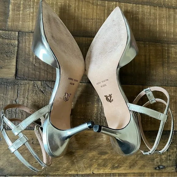 Vince Camuto Signature Gold Pointed Toe Heels Size 6